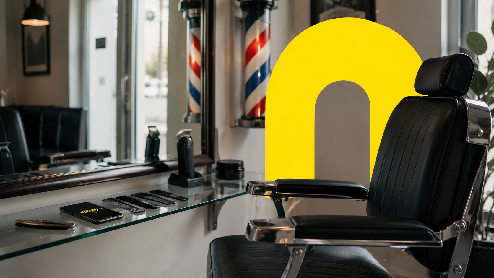 DI registratūra barber shop — klientas rezervuoja kirpimą telefonu